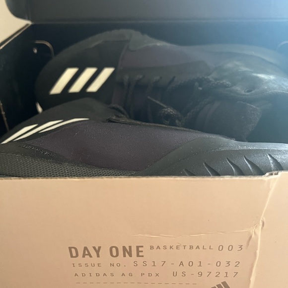 Adidas Consortium  x Day One ADO Crazy Team  BY2870 men’s  basketball shoes - Picture 9 of 13